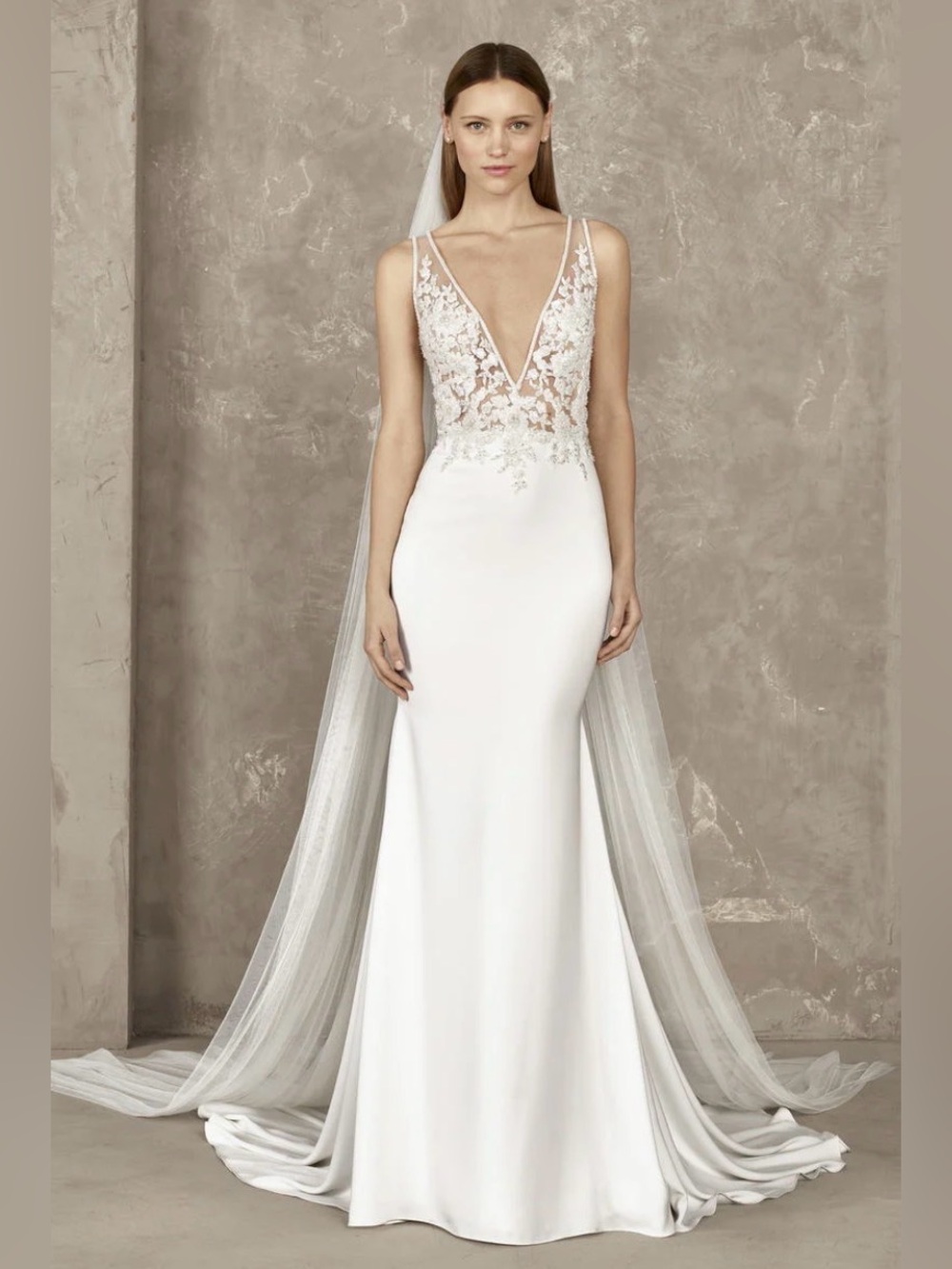 Pronovias Privee Ivory Beaded Lace Bodice Wedding Dress